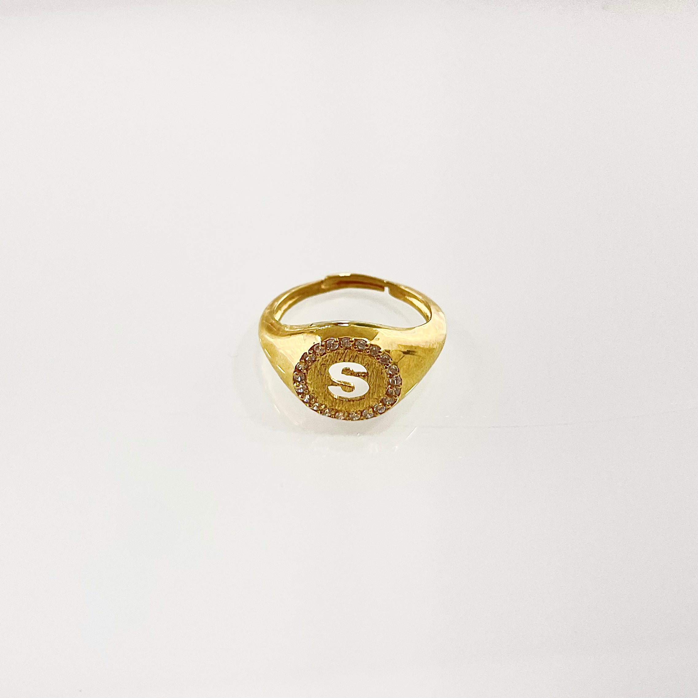 Chevalier Vintage Letter